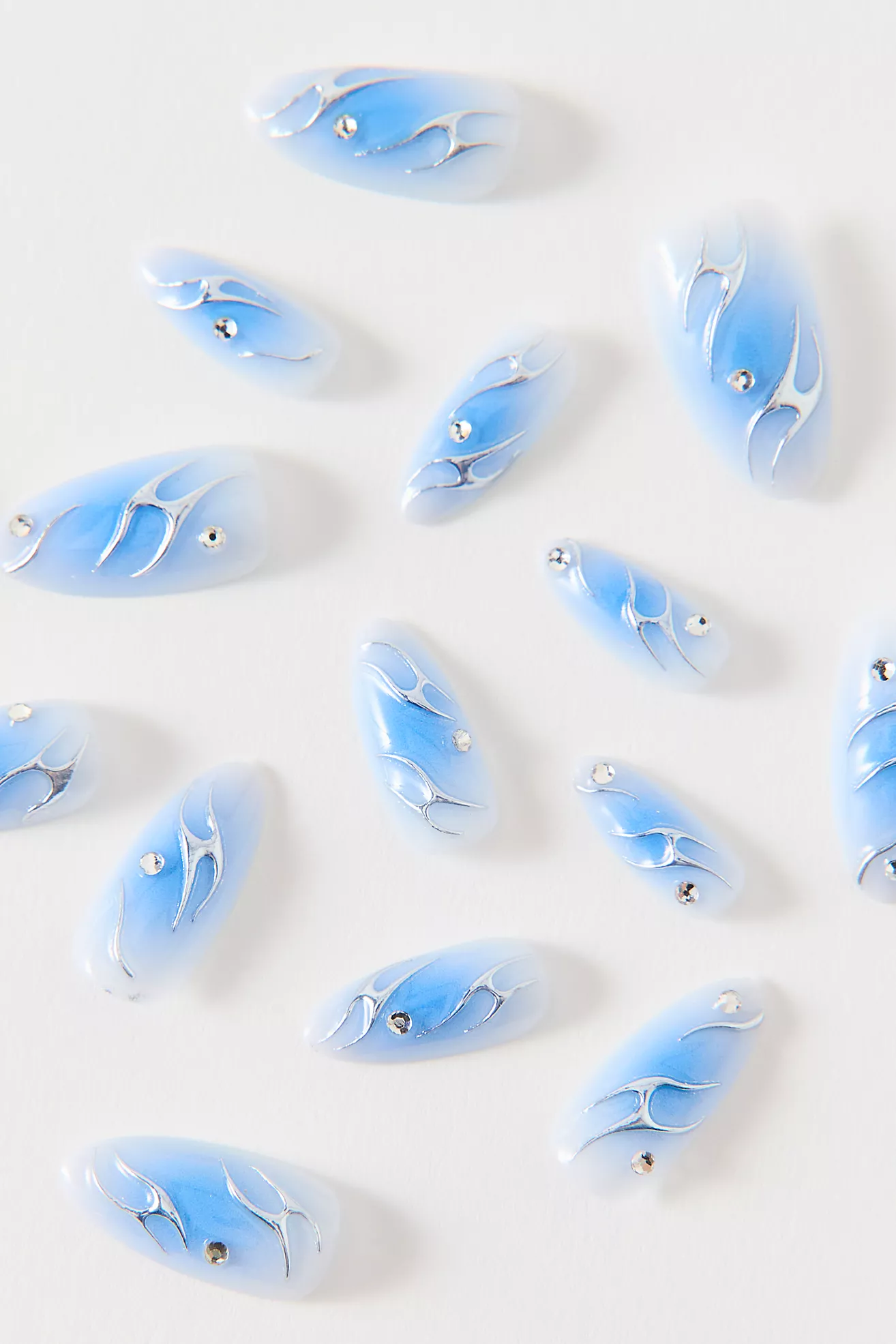 Lost Angels Press-On Nail Set