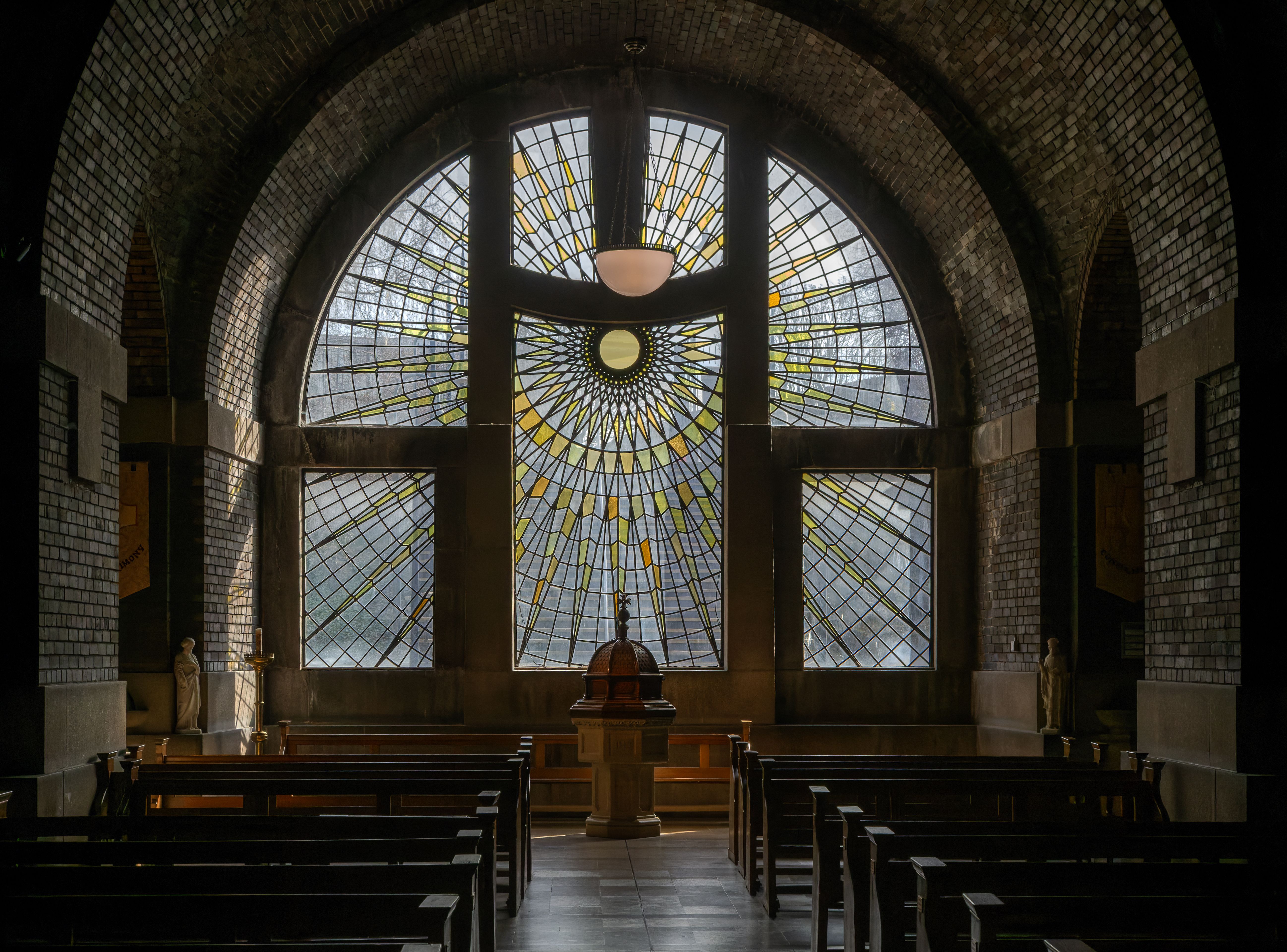 The Lutyens crypt at Liverpool Metropolitan Cathedral.