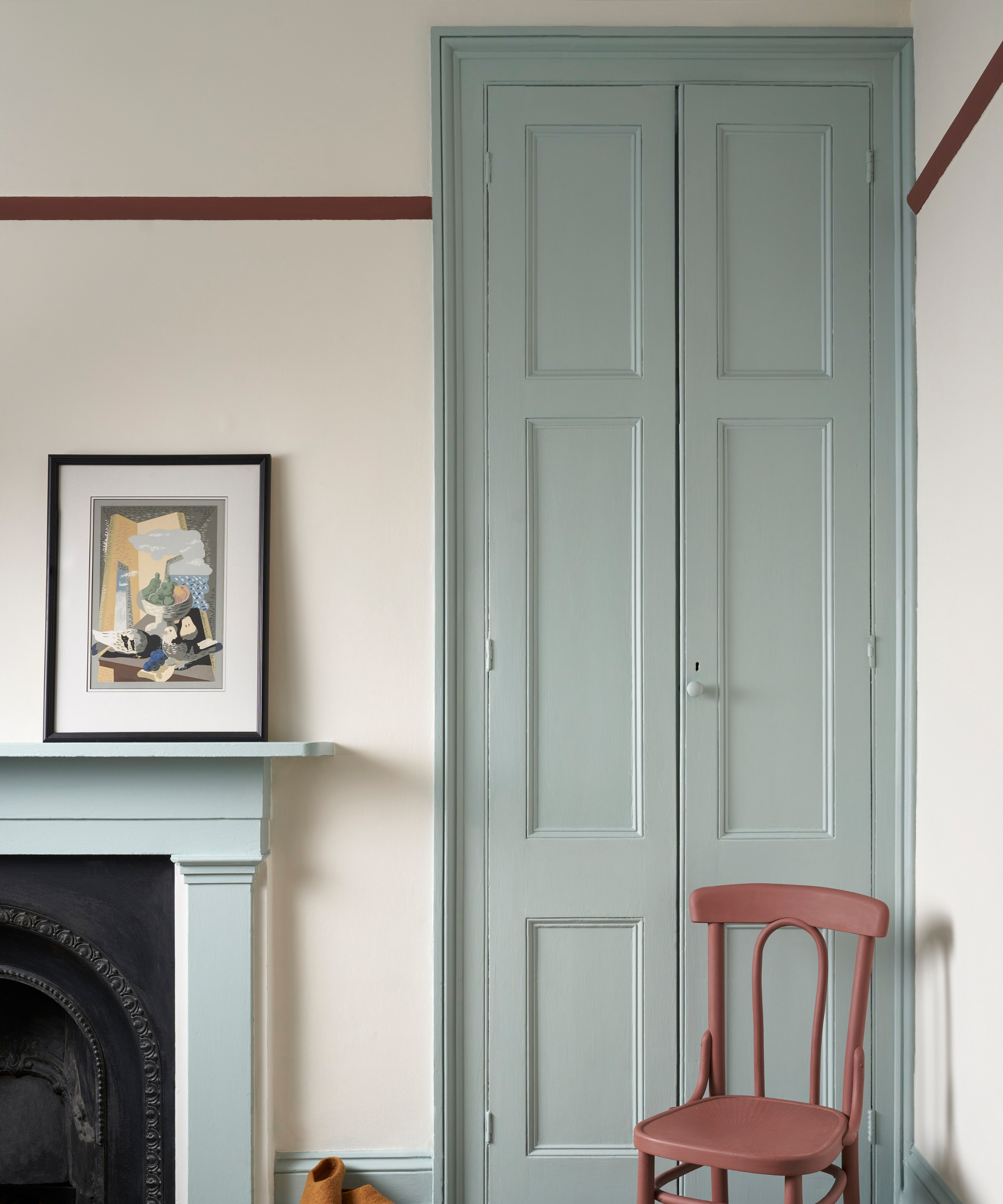 Blue wardrobe inside an alcove
