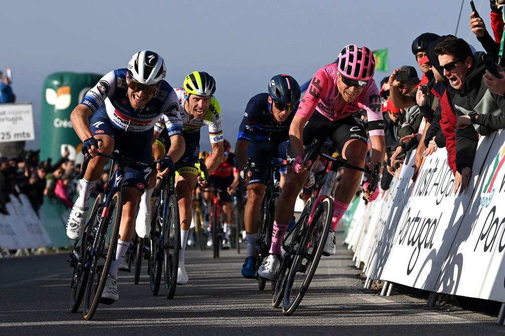 Magnus Cort came up late but fast to beat Ilan Van Wilder at Alto da F&oacute;ia