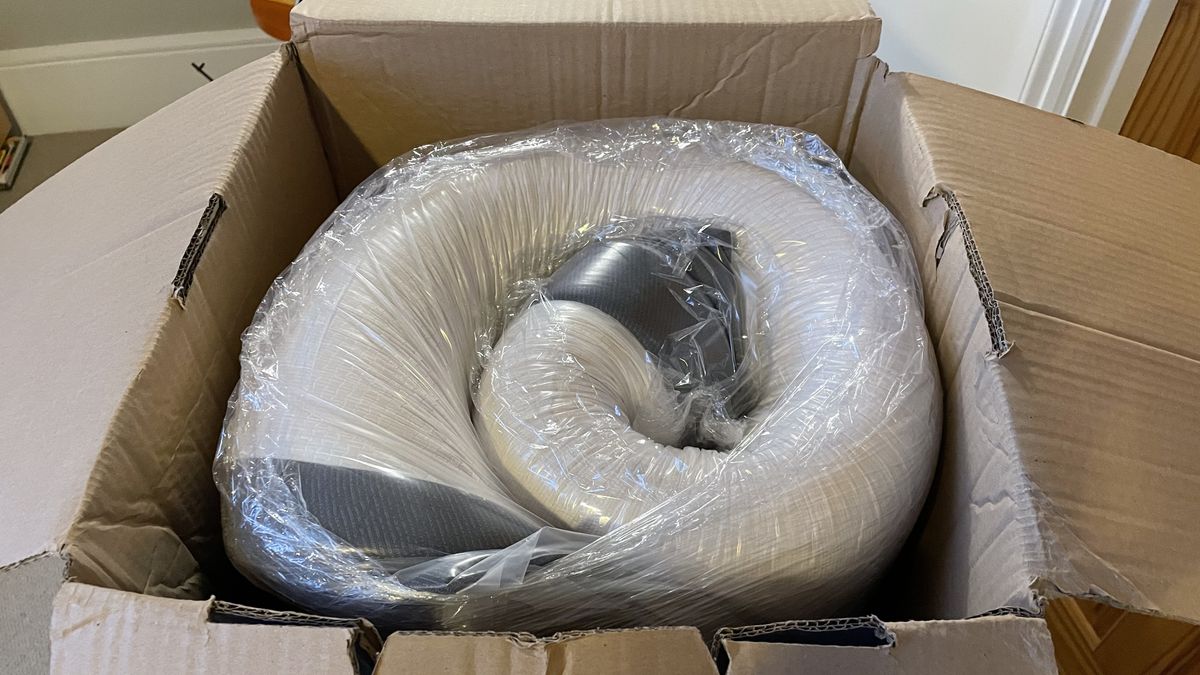 Emma Mattress vacuum-packed and rolled in a box