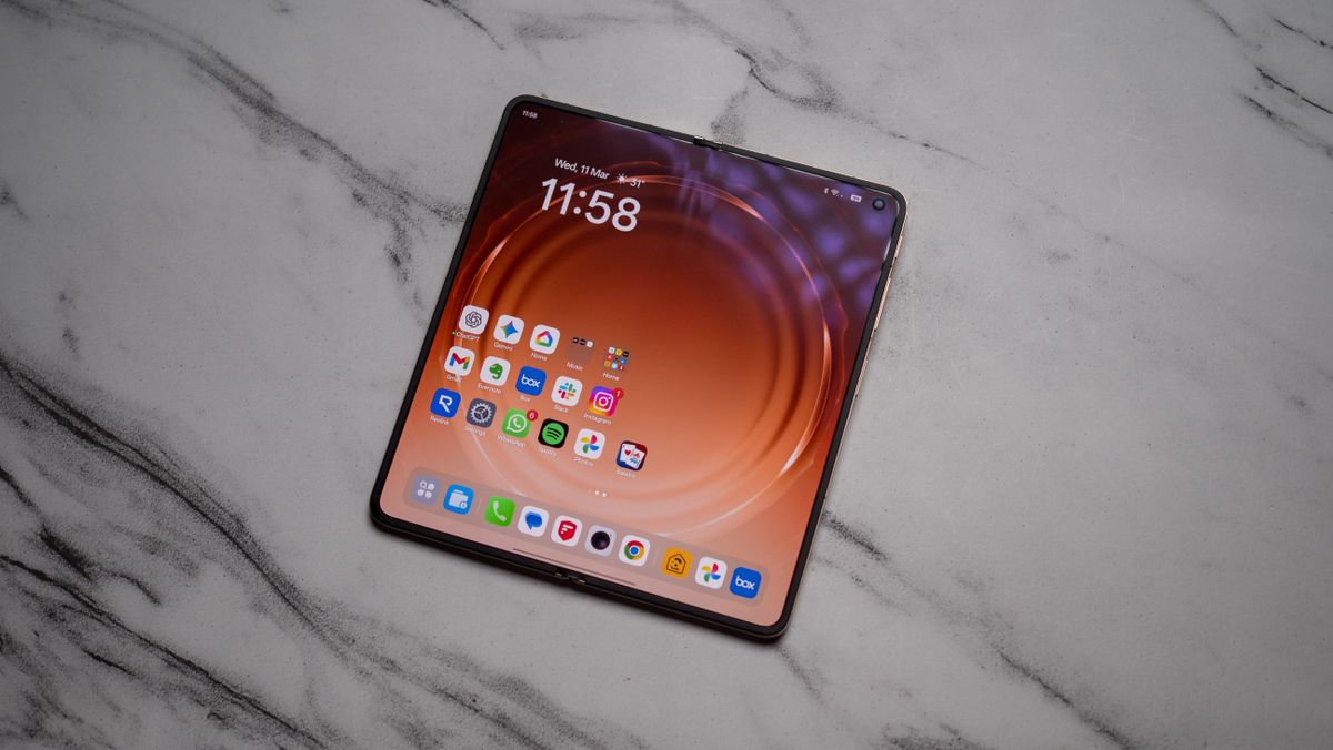 I used the OPPO Find N6 — this is the creaseless foldable
I've always wanted