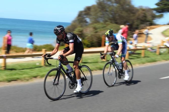 Kristian House (Rapha Condor) leads Luke Durbridge (Orica-GreenEDGE)