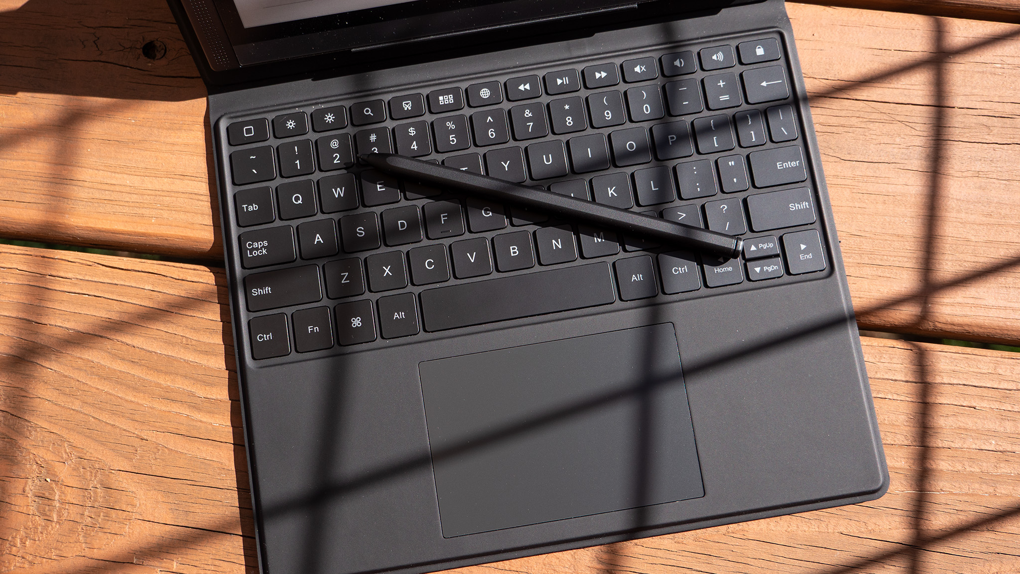 The Bigme B1051C Pro in its keyboard case