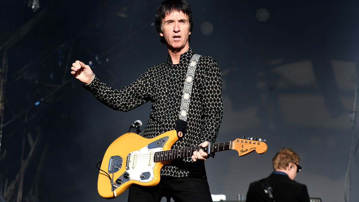 Johnny Marr performing