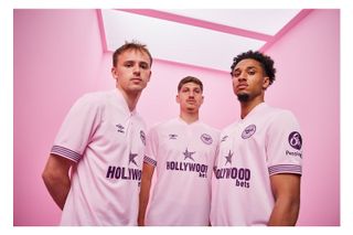 Umbro Brentford 2024/25 away shirt