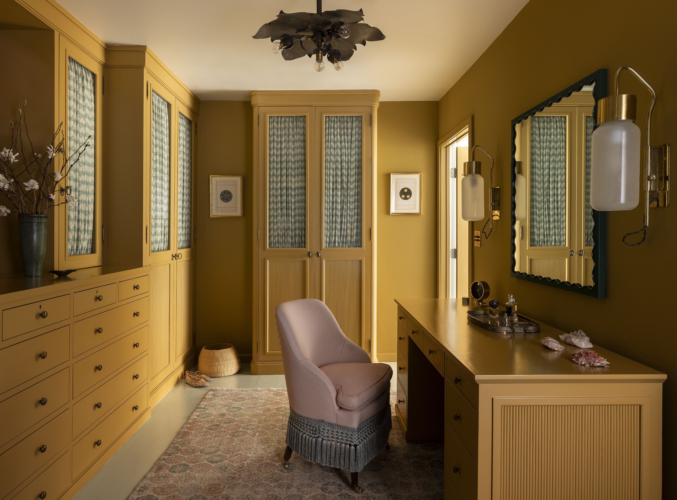 This ‘Closet Door Curtain’ Makes Your Wardrobe Storage Look More Expensive
