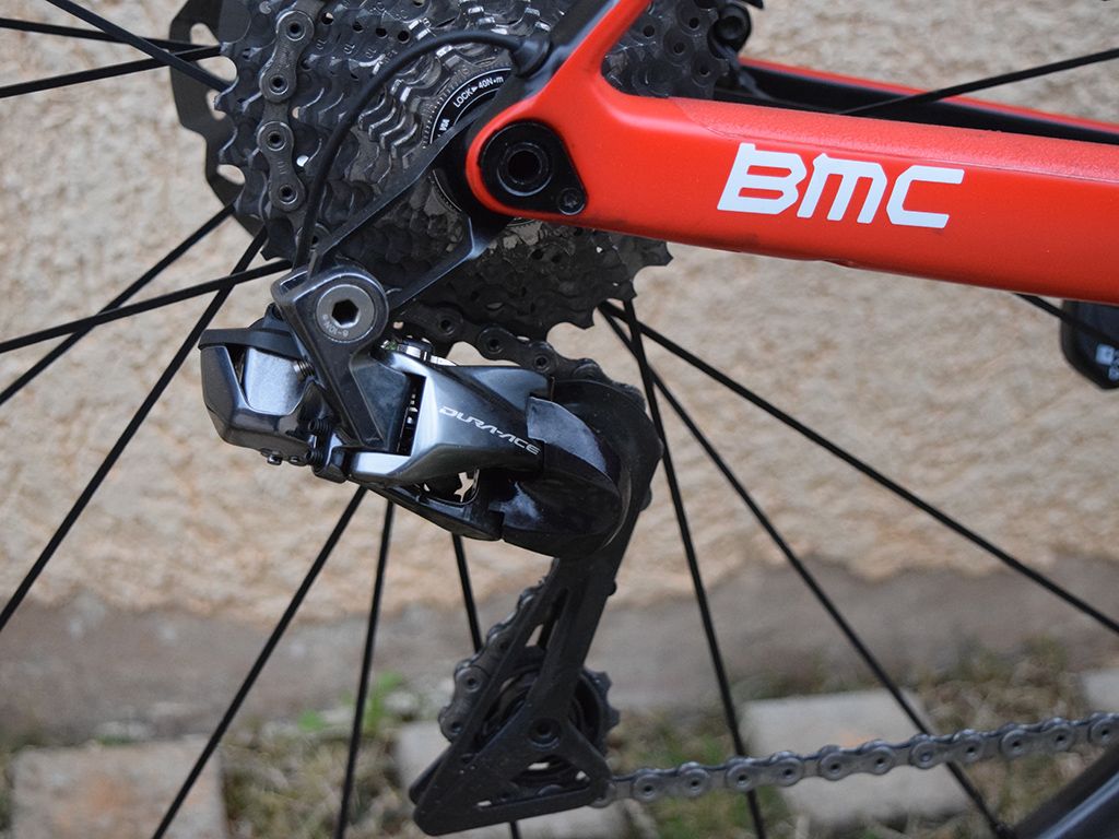 The ultra-light 'skeleton' rear derailleur hanger