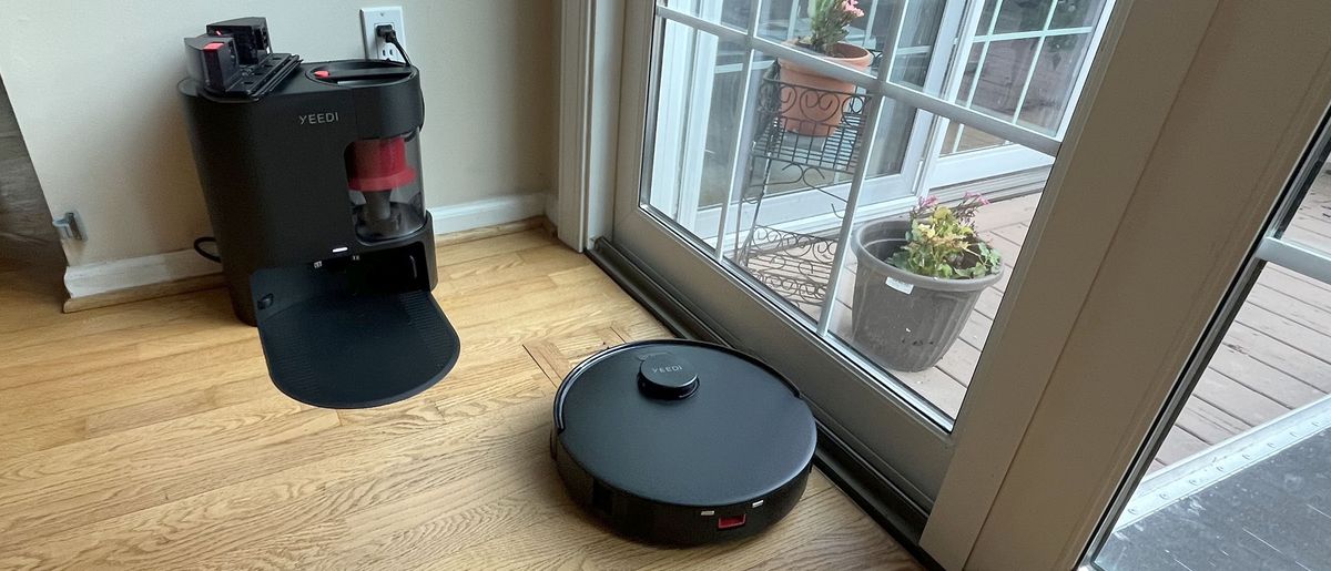 Yeedi C12 Pro Plus robot vacuum and base station in reviewer&#039;s home