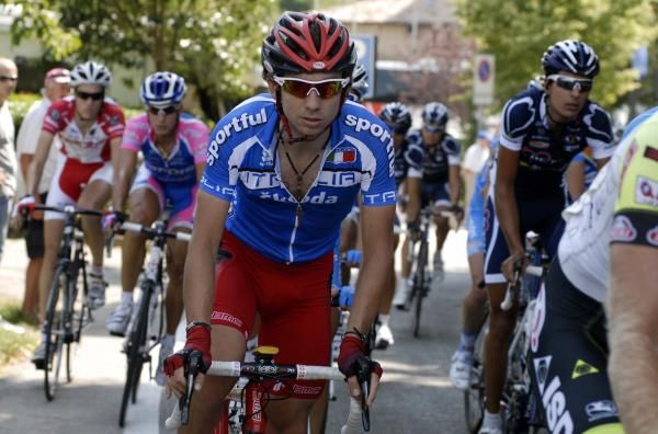 Mauro Santambrogio (BMC) in an Italia jersey