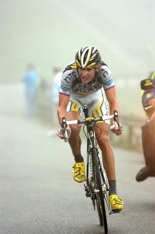 Martin Velits (HTC-Columbia) on the climb of Lagos de Covadonga.