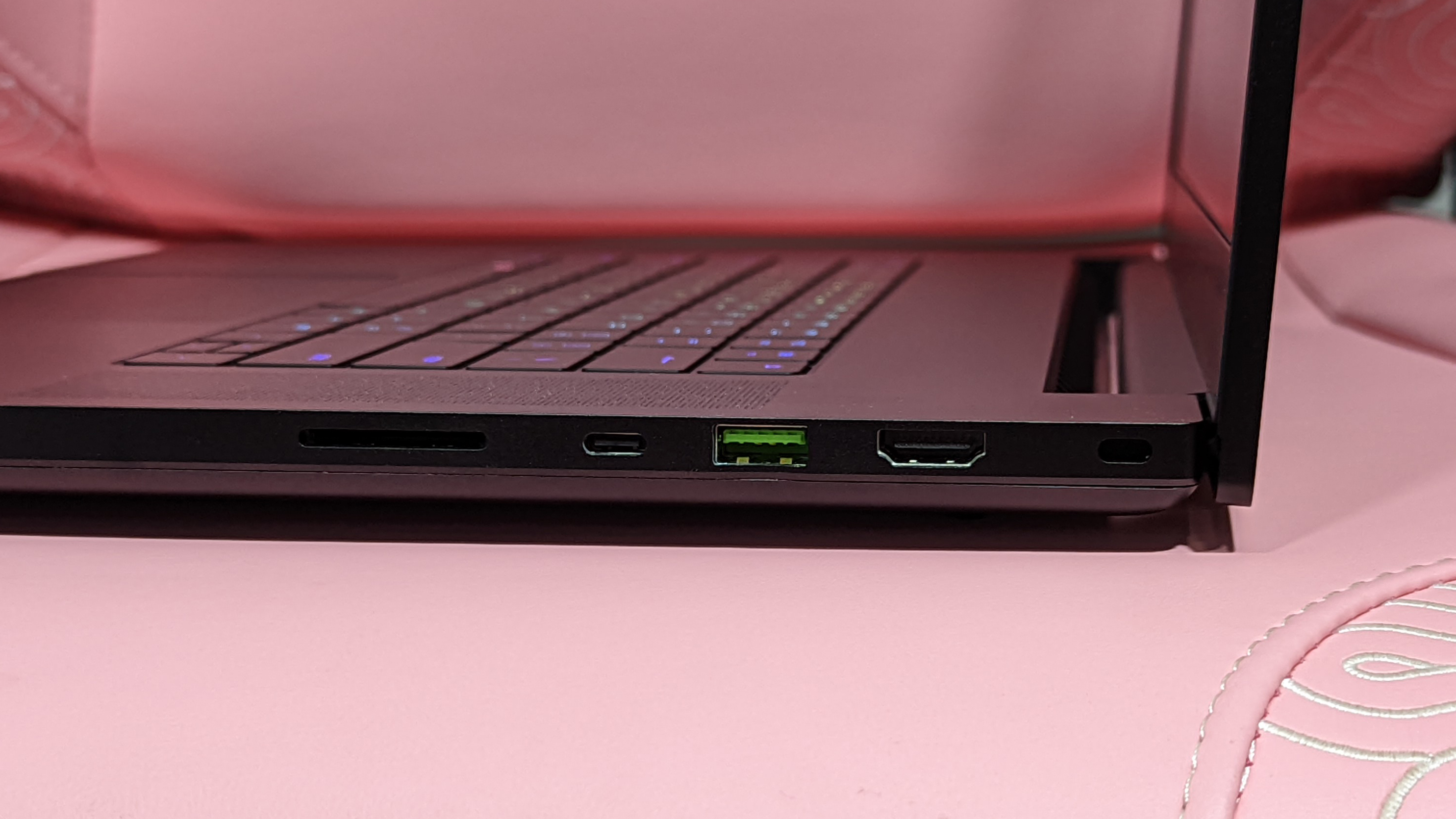 Razer Blade 17 (Early 2022) review