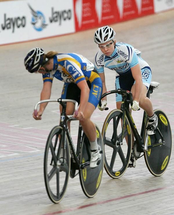 Kaarle McCulloch (NSW) keeps a keen eye on her oponent in the women's sprint quarter finals.