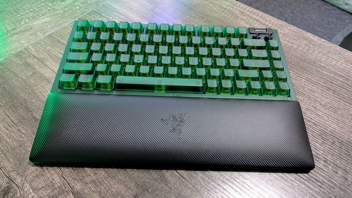Image of the Razer Phantom Green Collection.