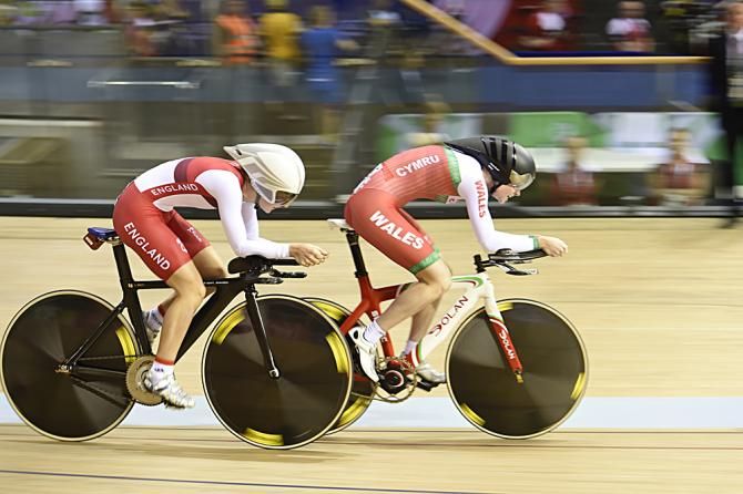 Laura Trott catches Ciara Horne but did not make the finals