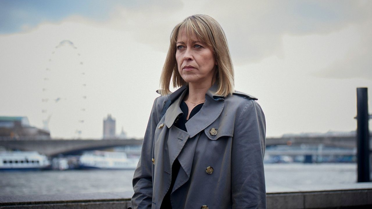  The Split season 3 sees Nicola Walker plays Hannah Defoe