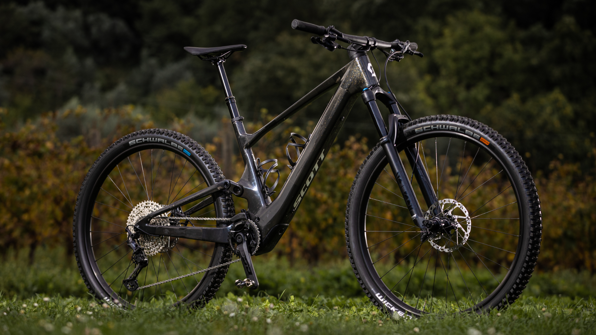 Scott's brand new Lumen is the latest in lightweight downcountry e-MTB ...