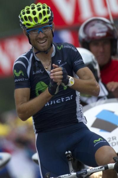 Alejandro Valverde (Movistar) celebrates winning stage 17