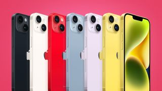Die Farben des iPhone 14 aufgestellt in einer Reihe