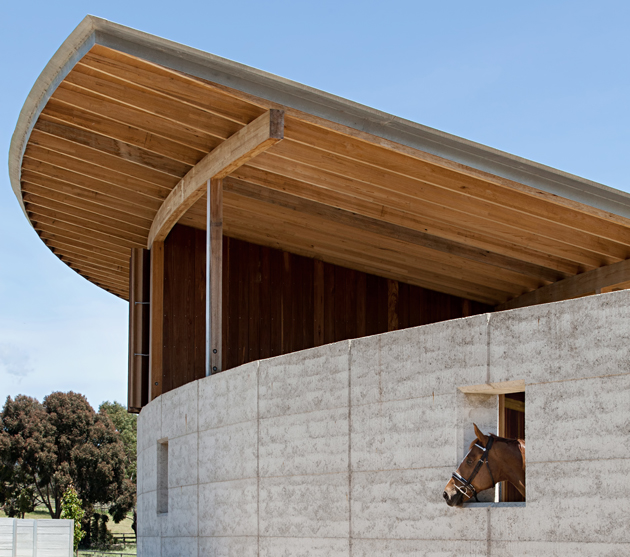 8.Merricks_Stables_1010