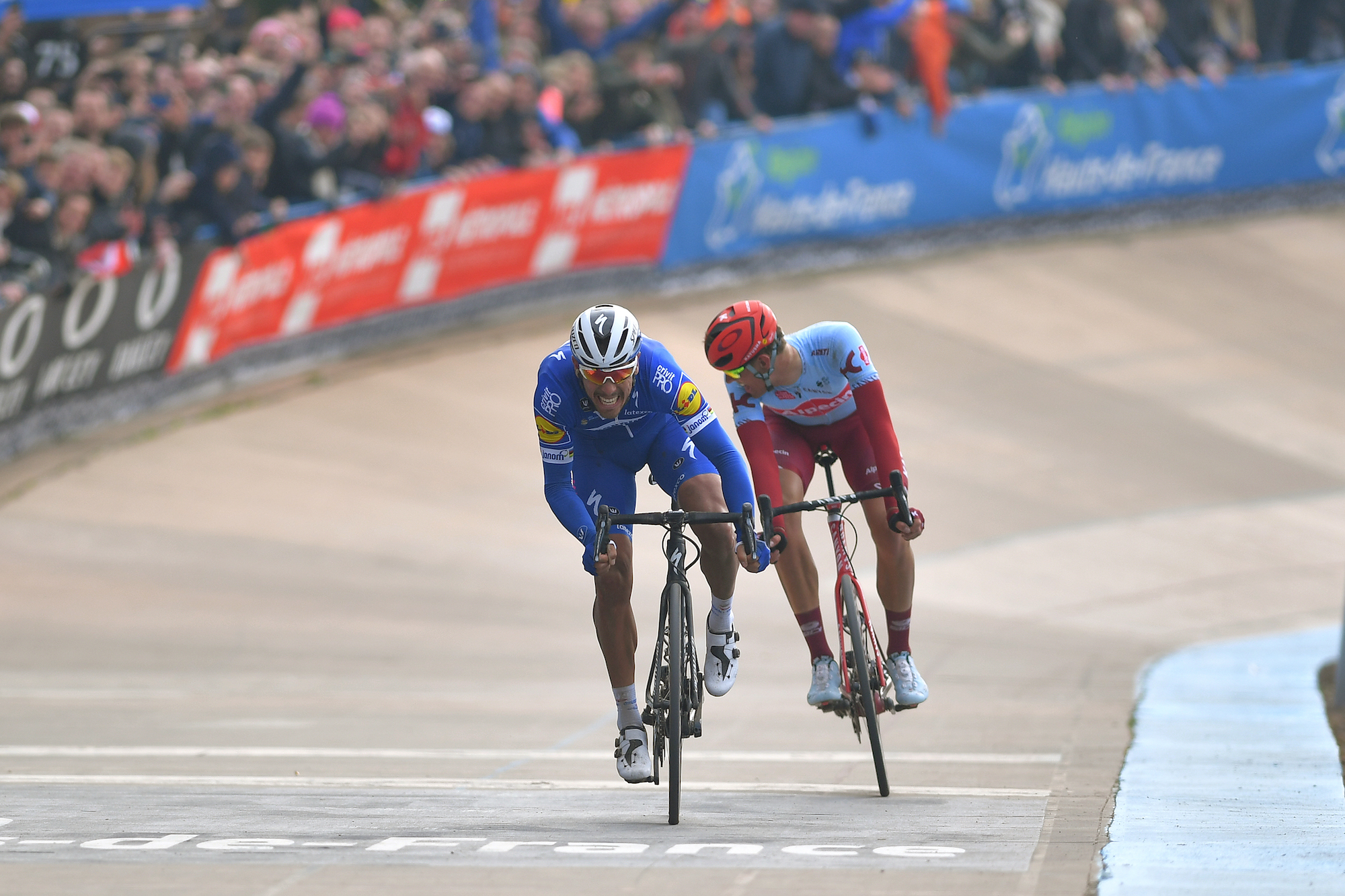 Famous store bike race