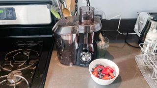Hamilton Beach Big Mouth Juice Extractor on kitchen counter