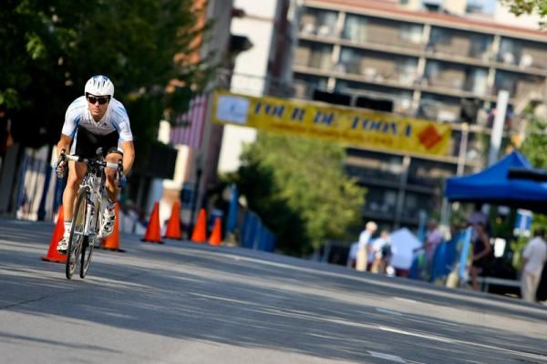 The prologue time trial brought riders right through downtown Altoona.