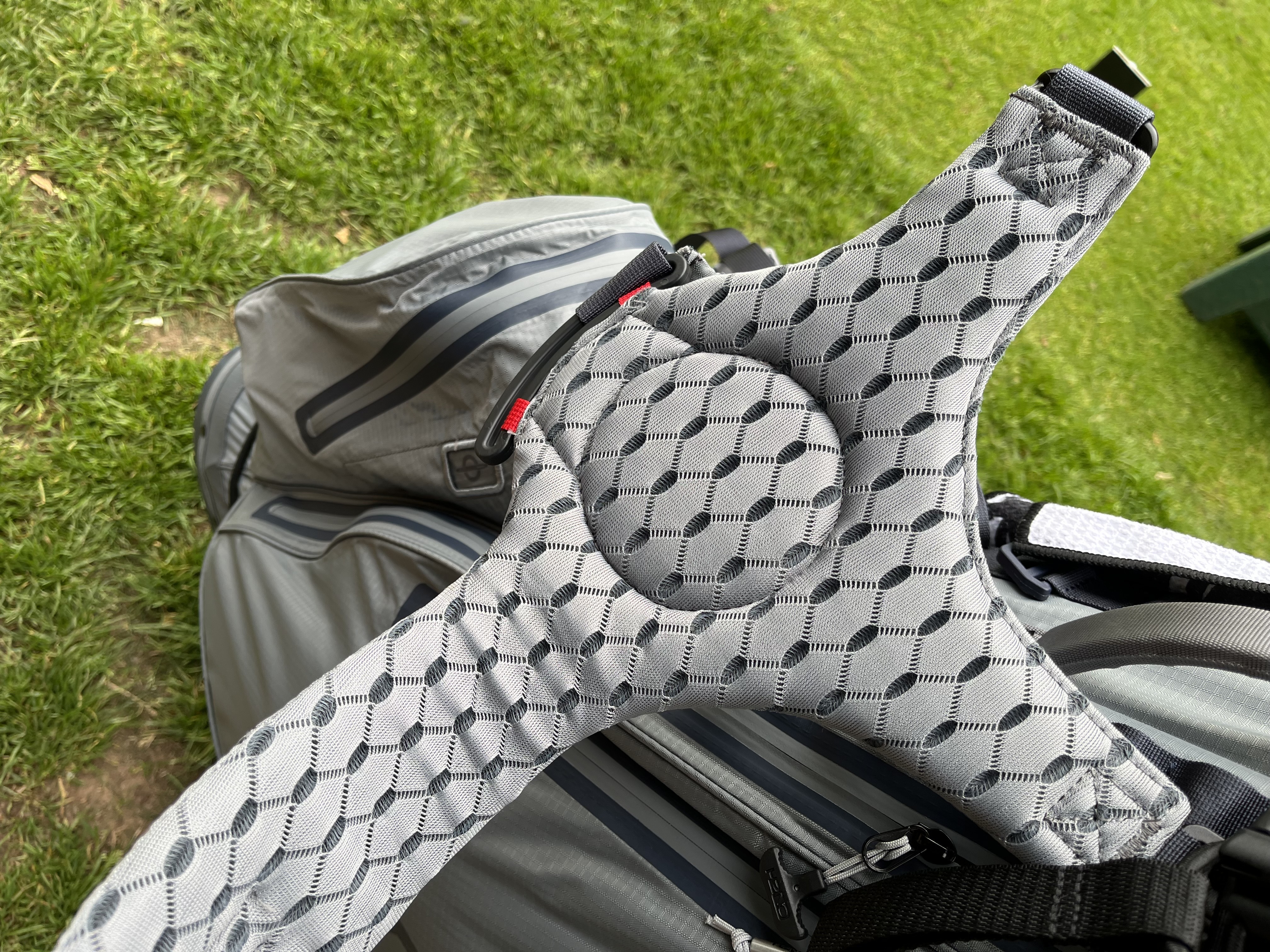Sun Mountain H2NO Lite VLO 14-way Stand Bag review