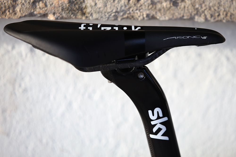 Mikel Landa's Pinarello Dogma F8 fitted with a Fizik Arione saddle