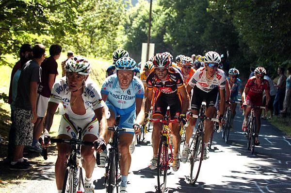 Bettini leads Rebellin