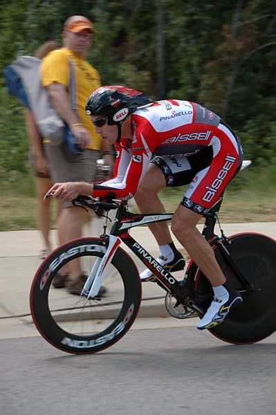 Tom Zirbel (Bissell) tried hard to unseat David Zabriskie.