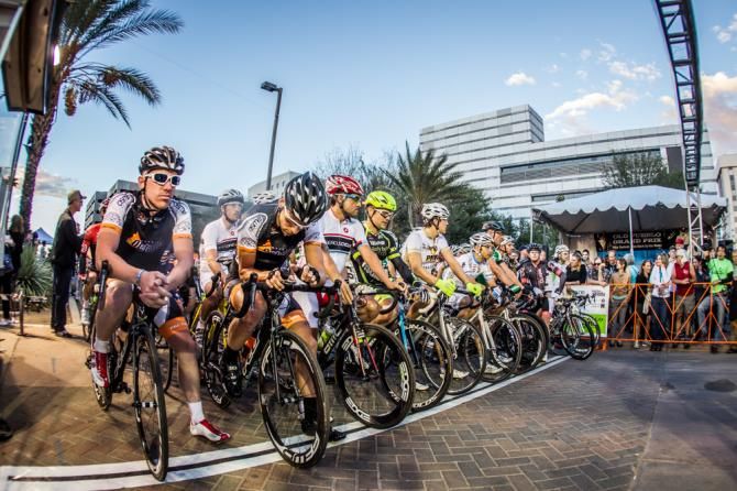 The mens field ready to go on the start line.