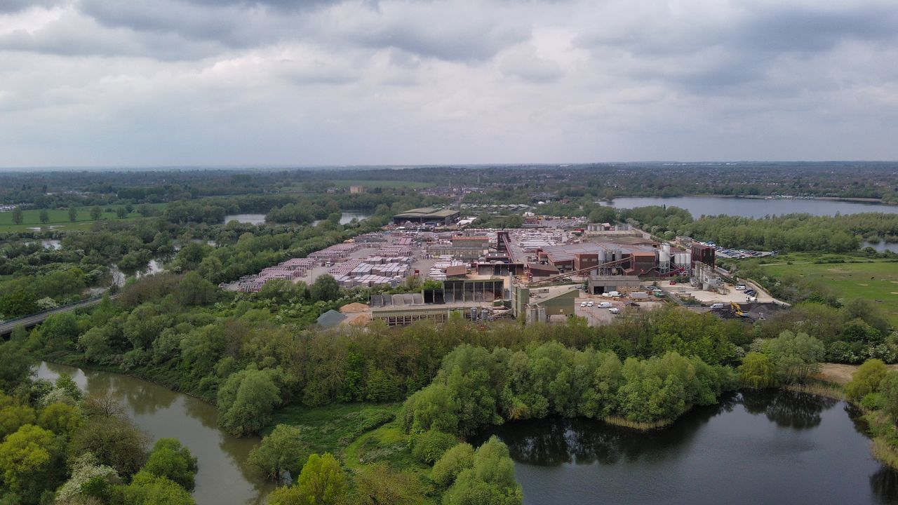 Photo of an industrial area taken with the Holy Stone Sirius HS900