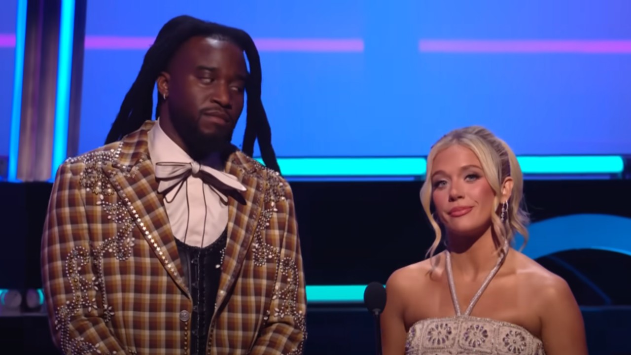 Shaboozey giving Megan Moroney a side eye. 