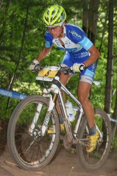 Katerina Nash would stick to Luna Pro teammate Pendrel's wheel for the remainder of the race.