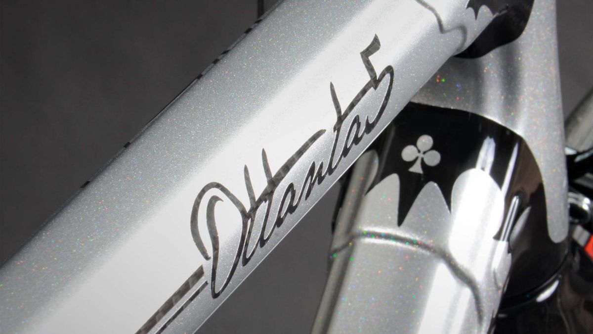 The Ottanta5 is designed around the C60