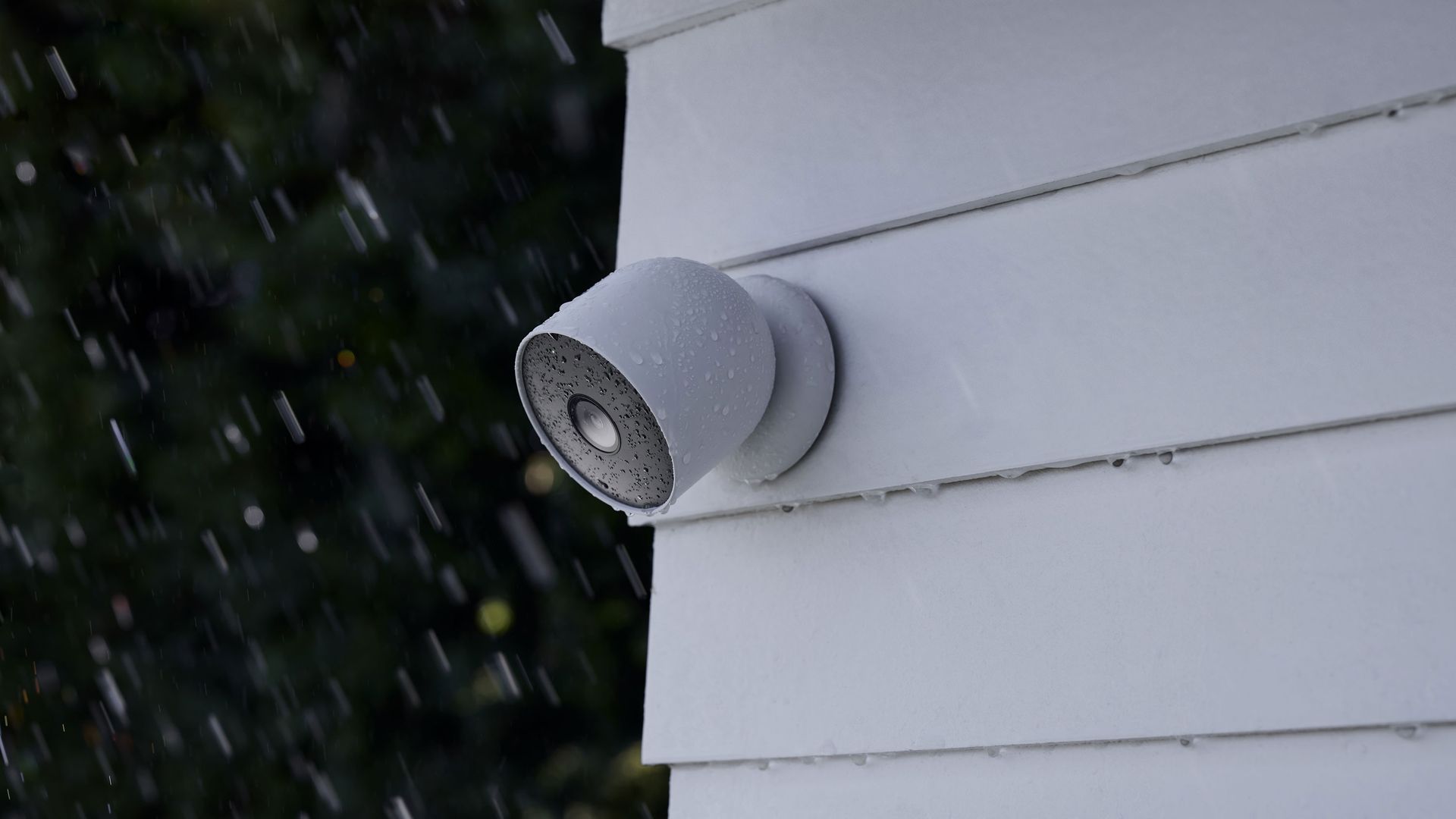 cctv-vs-smart-home-security-cameras-what-s-the-difference-and-which-is