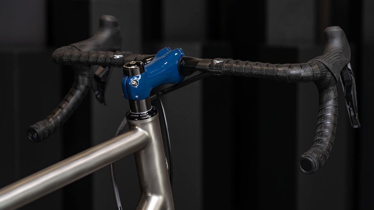 Enve Builders Roundup 2022 - Desalvo Titanium Gravel Bike