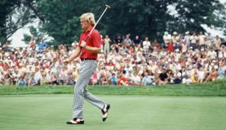 Miller walks off the green during the 1973 US Open
