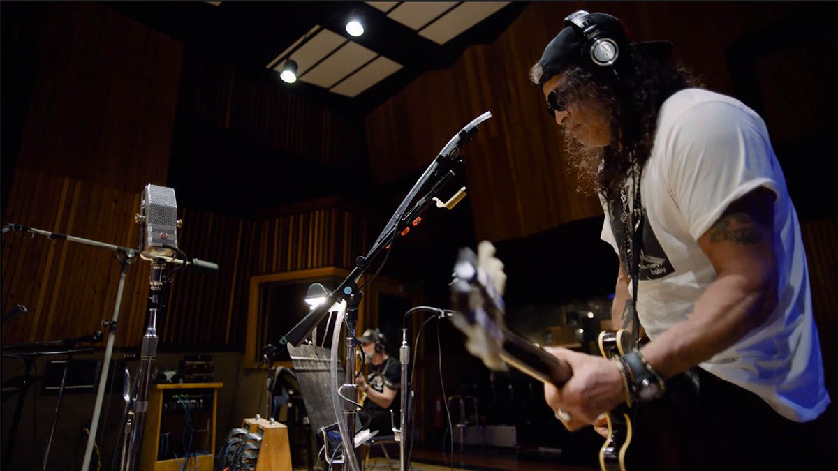 Slash in a video still from his new single, Killing Floor, a cover of the Howlin&#039; Wolf blues standard