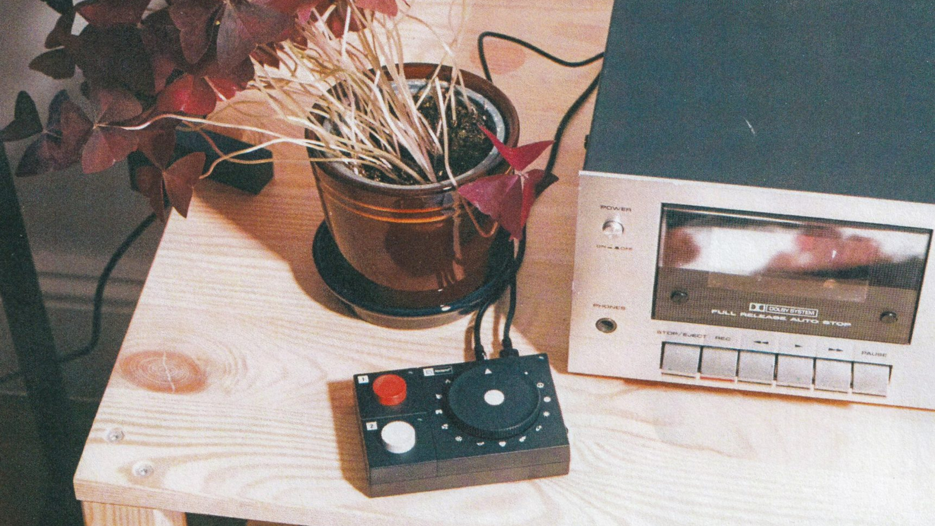 Atonemo NTS Radio Player