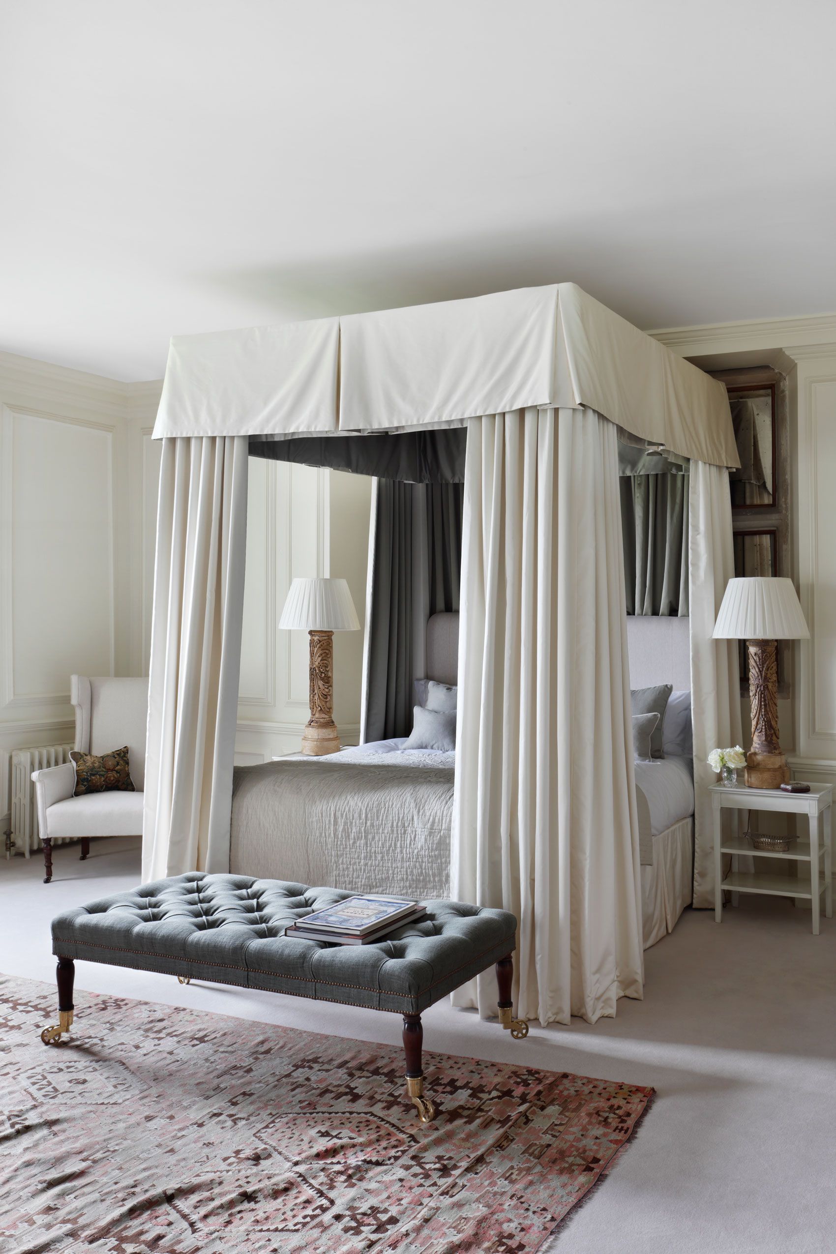 Four poster beds