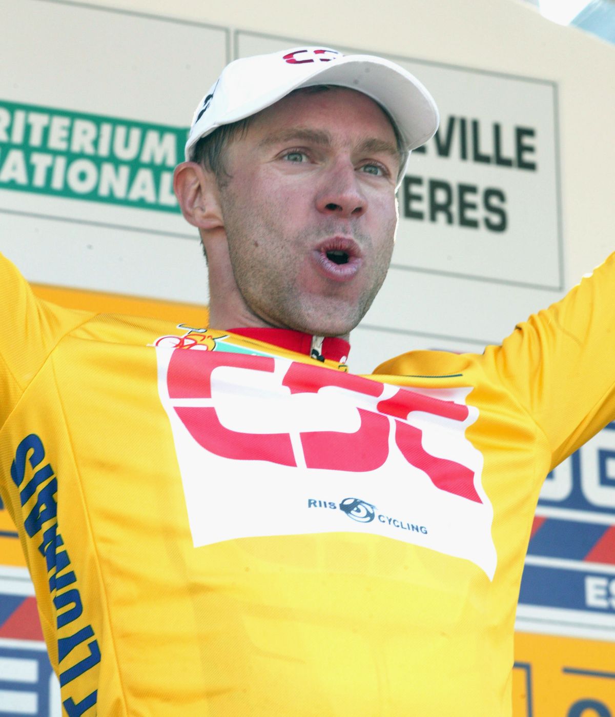 Jens Voigt took the second of five Criterium International wins in 2004.