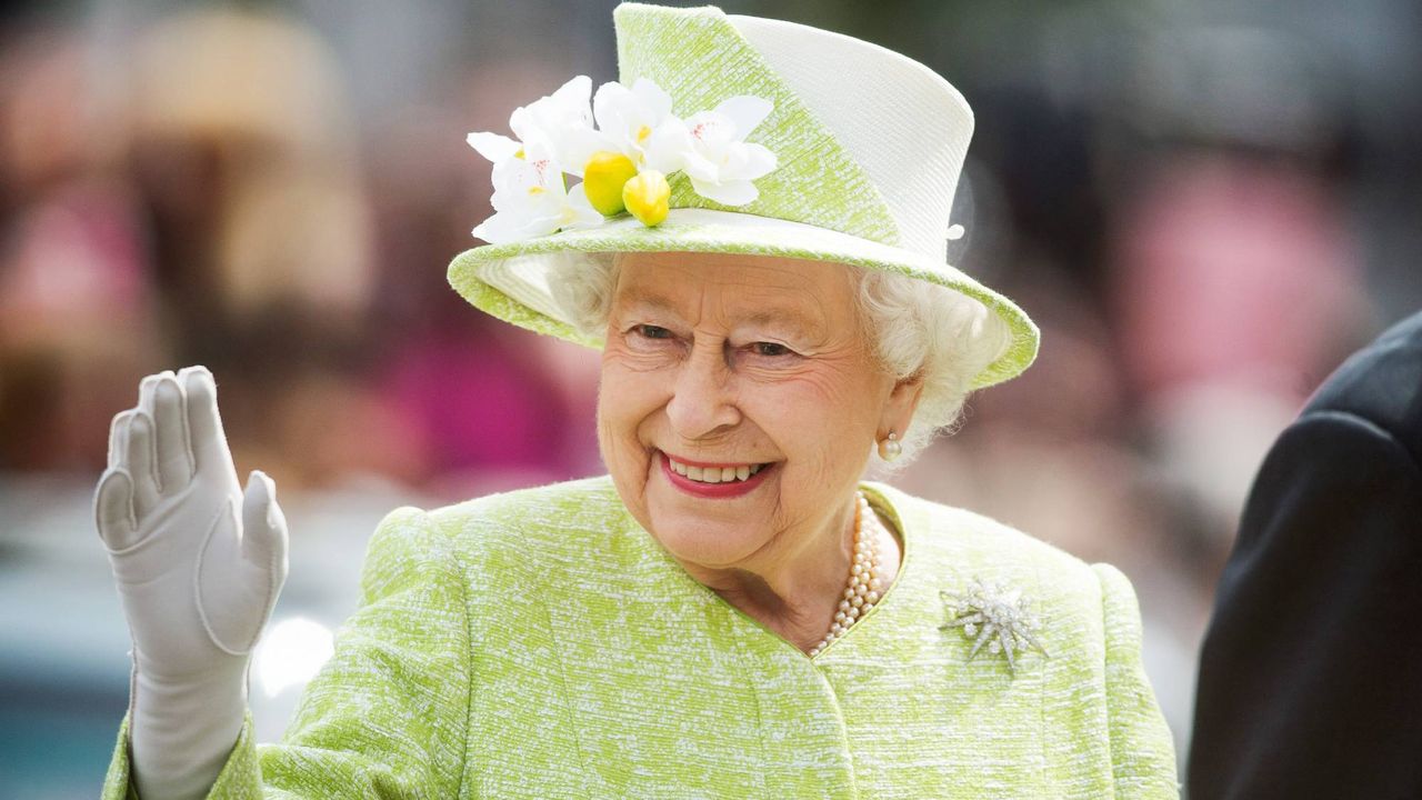 queen elizabeth 522820942