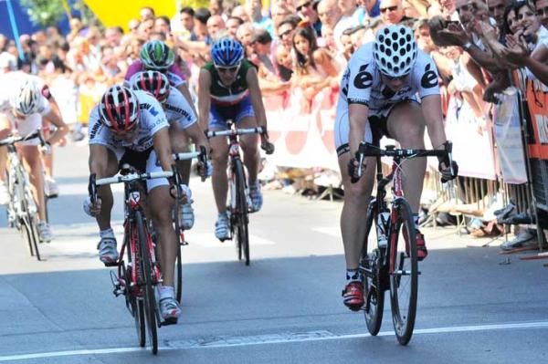 Kirsten Wild (Cervelo) claims the final stage of the Giro Donne