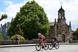 La Vuelta Femenina stage 4 LIVE: Three riders are together off the front with the slimmest of advantages