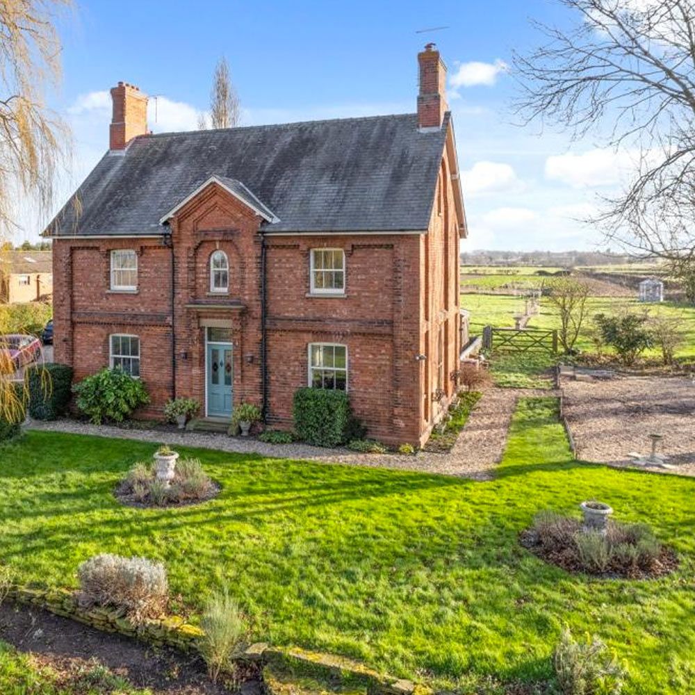 this-victorian-farmhouse-is-rightmove-s-most-viewed-property-in-march