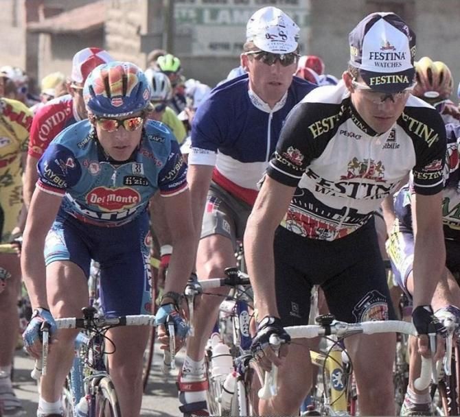 Richard Virenque leads St&eacute;phane Heulot and Evgeni Berzin