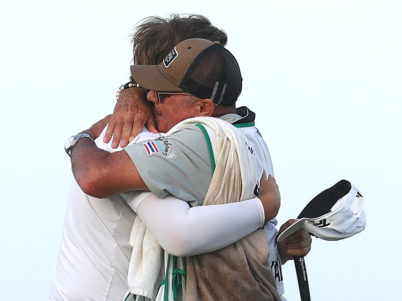 Sami Valimaki&#039;s Caddie On First Win