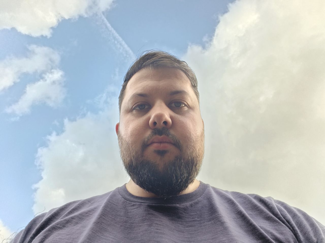 Oppo Find N2 Flip camera sample selfie high contrast main